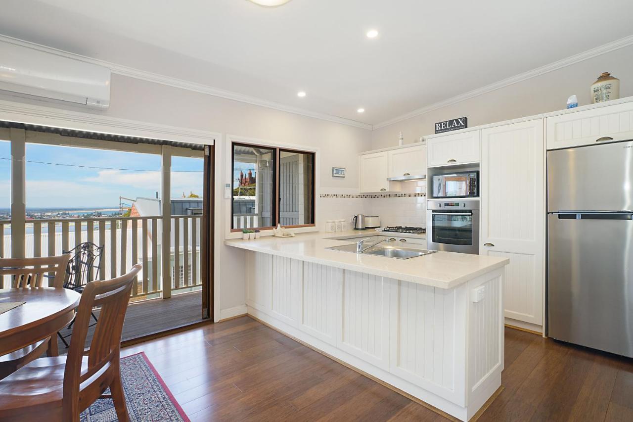 Newcastle Short Stay Accommodation - Vista Apartment Exterior photo