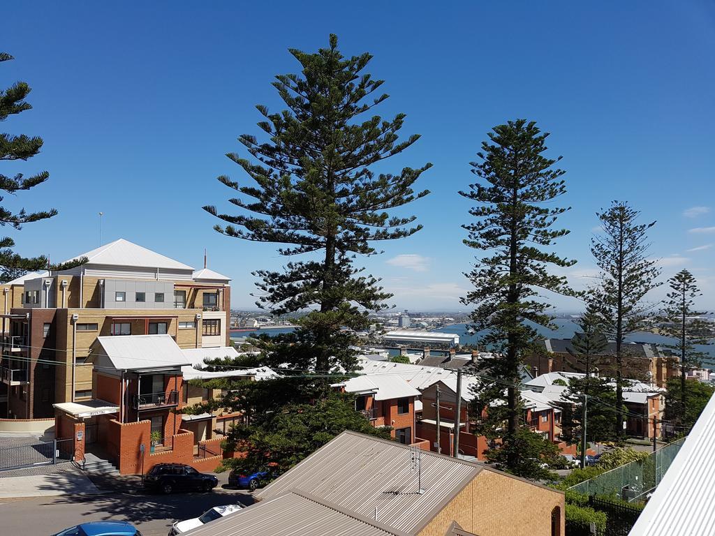 Newcastle Short Stay Accommodation - Vista Apartment Exterior photo